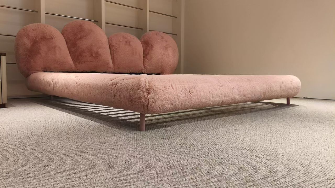 Foot print Fluff Bed