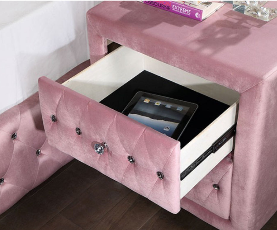 Alzir Pink Queen Bed