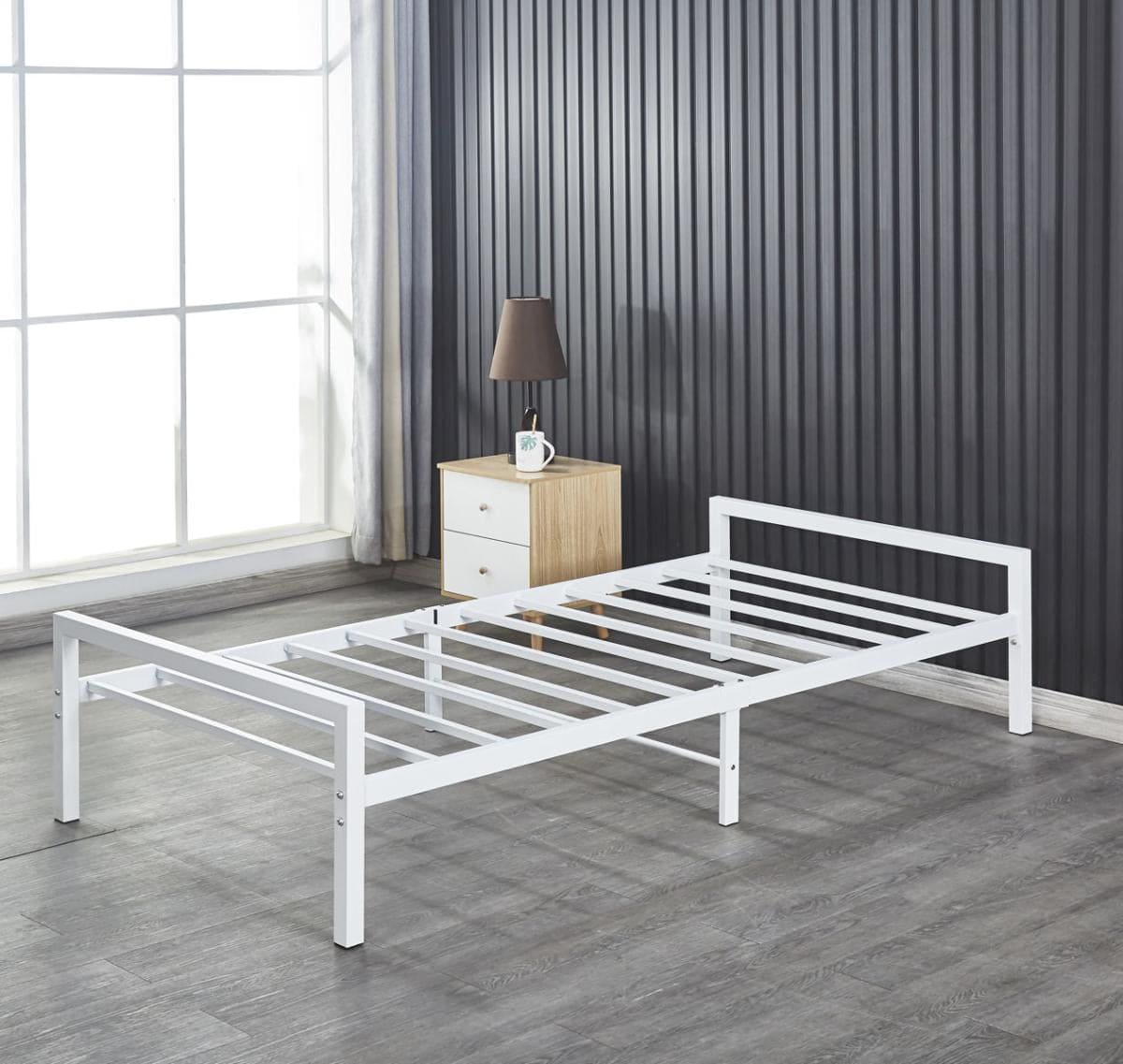 Maggie – Bed