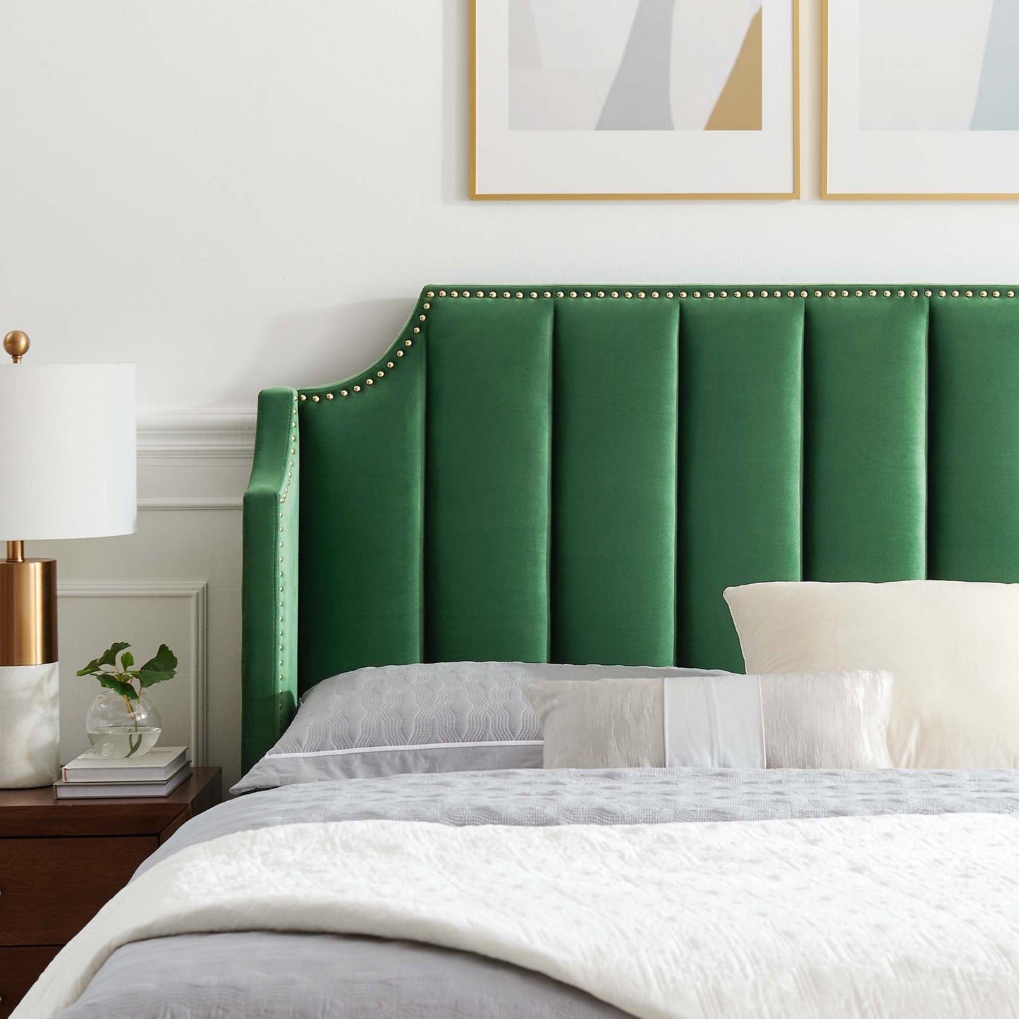 Daniella Performance Velvet Queen Platform Bed in Emerald