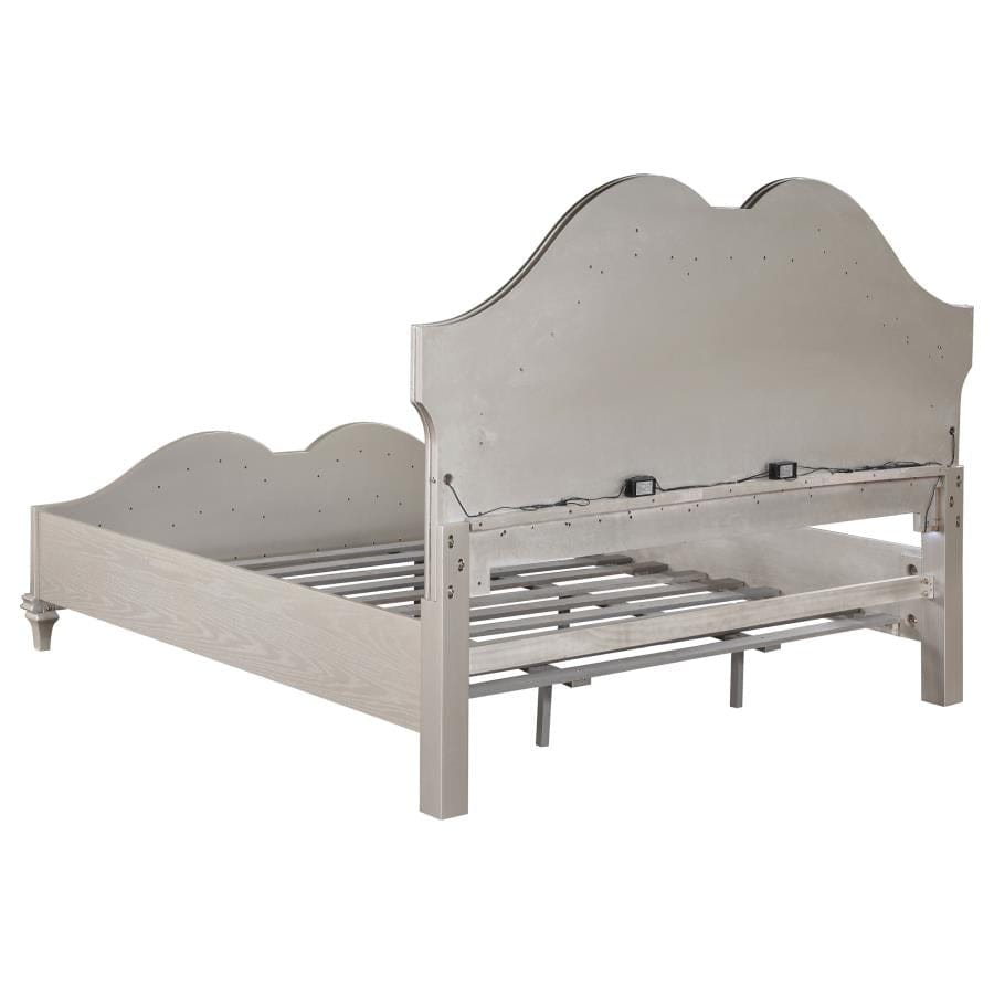 Evangeline 5-piece Upholstered Platform Eastern King Bedroom Set Ivory and Silver Oak