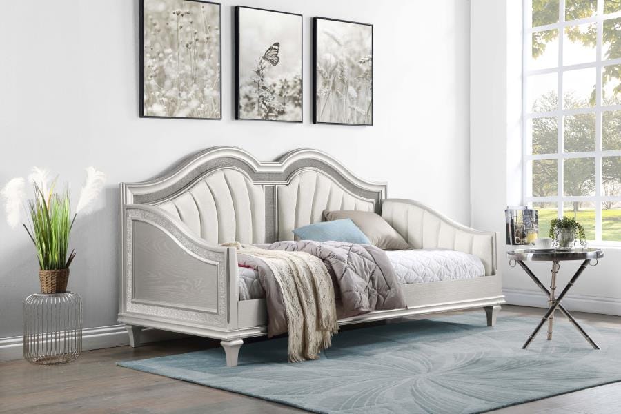 DAYBED