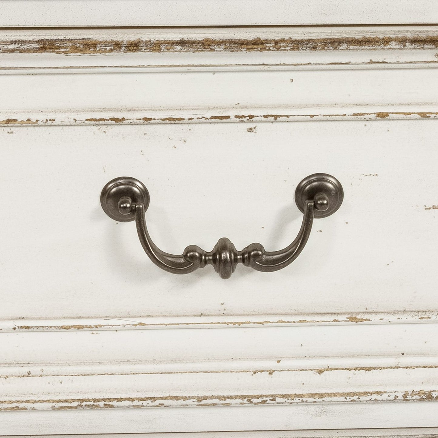 Magnolia Manor Armoire