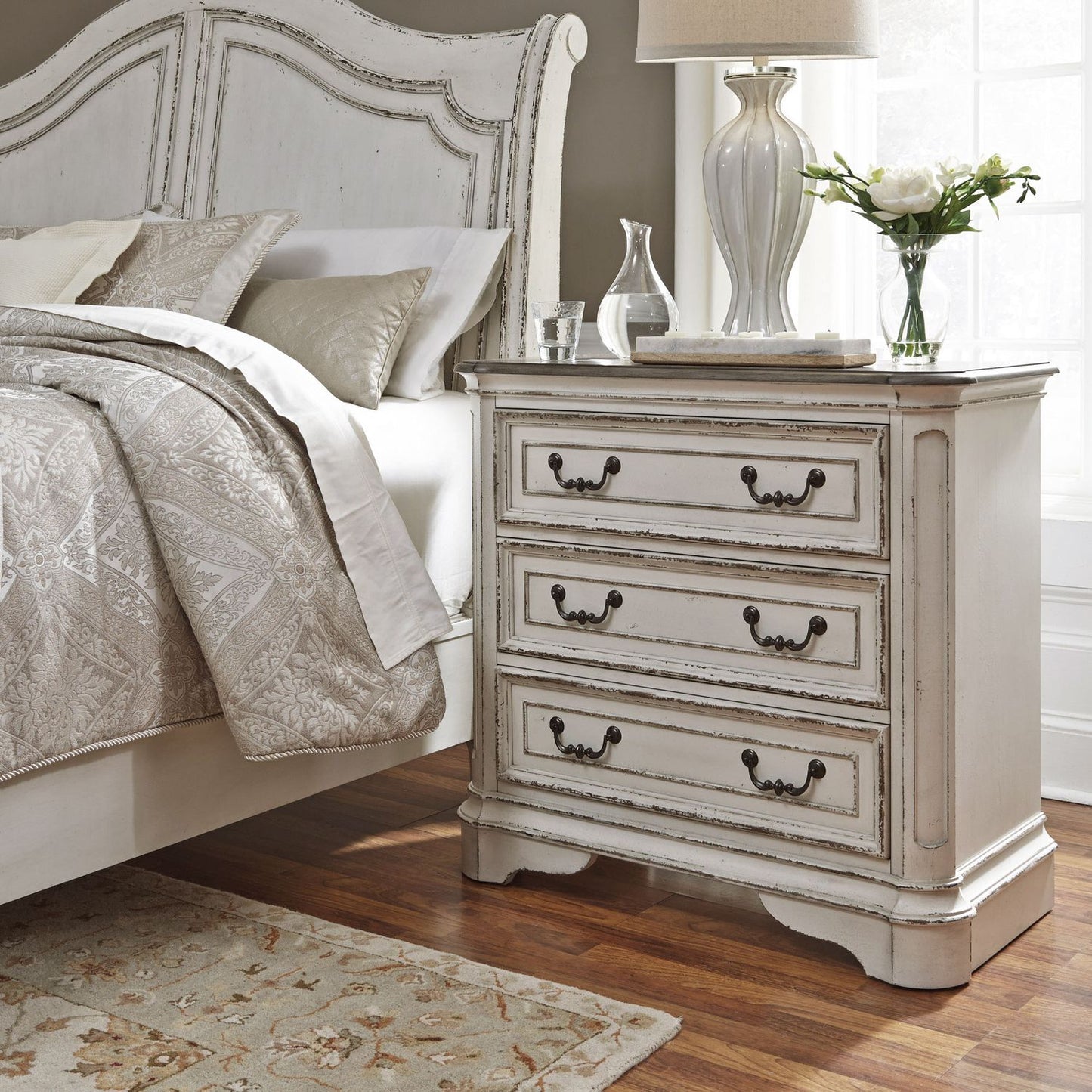 Magnolia Manor 3 Drawer Bedside Chest w/ Charging Station