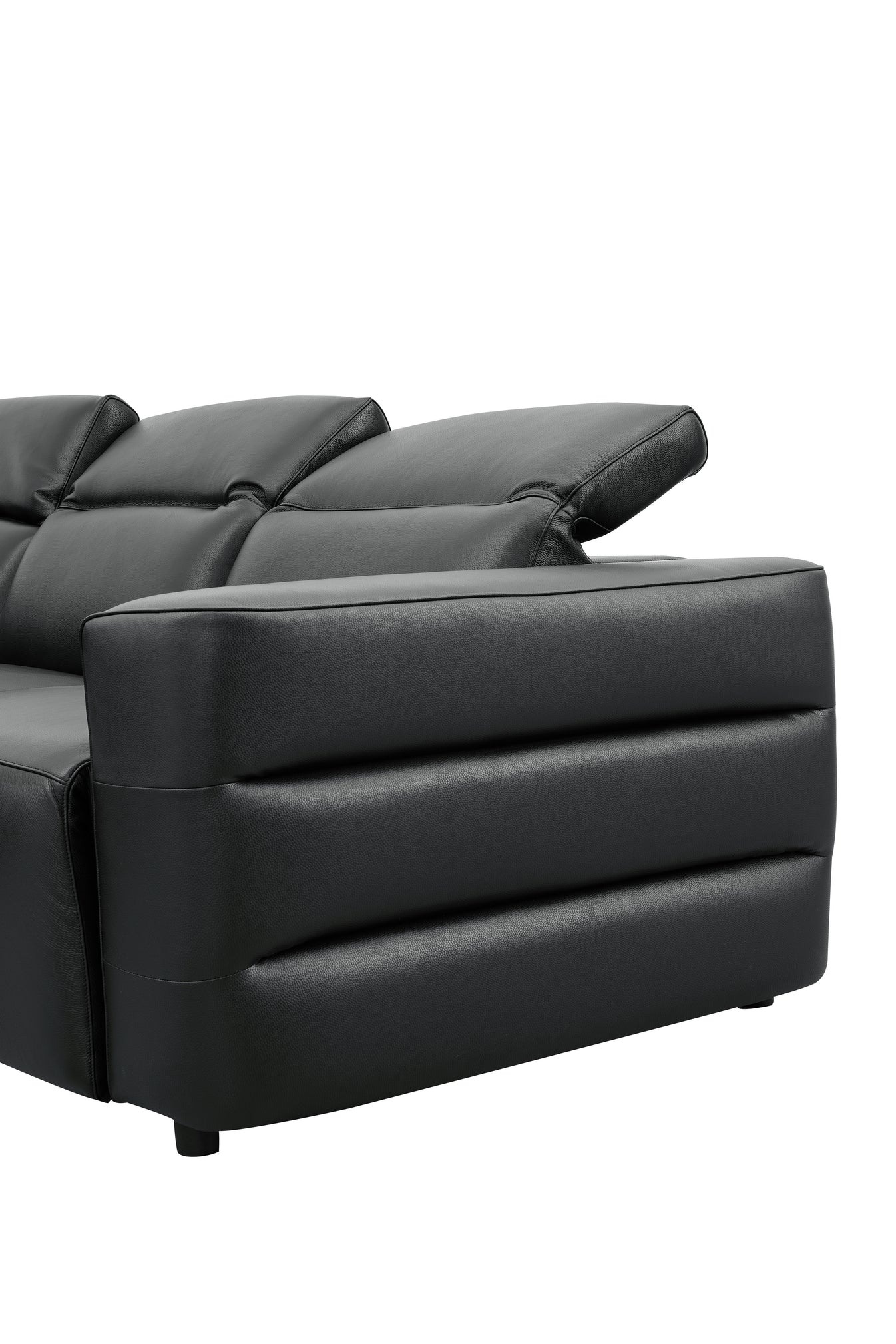 Holly Sectional Black