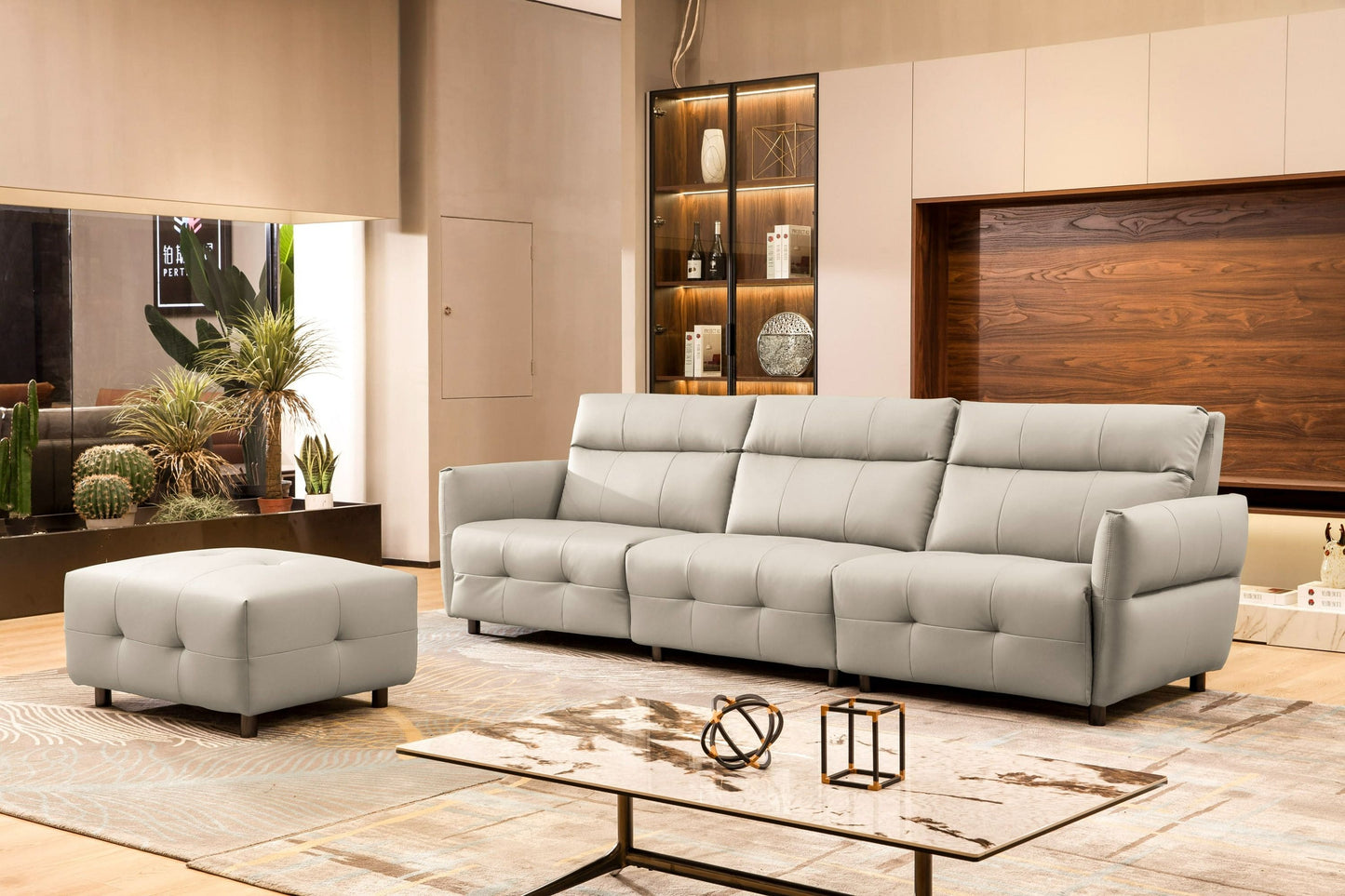 Modern Light Grey Leather 4-Seater Sofa w/ Two Recliners