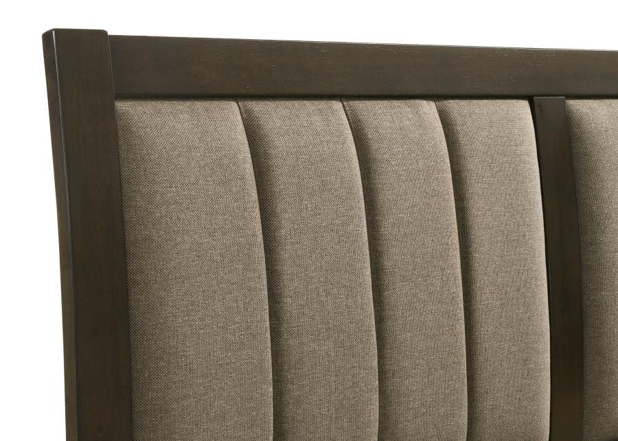 WILKES 5-PIECE QUEEN BEDROOM SET DARK COCOA