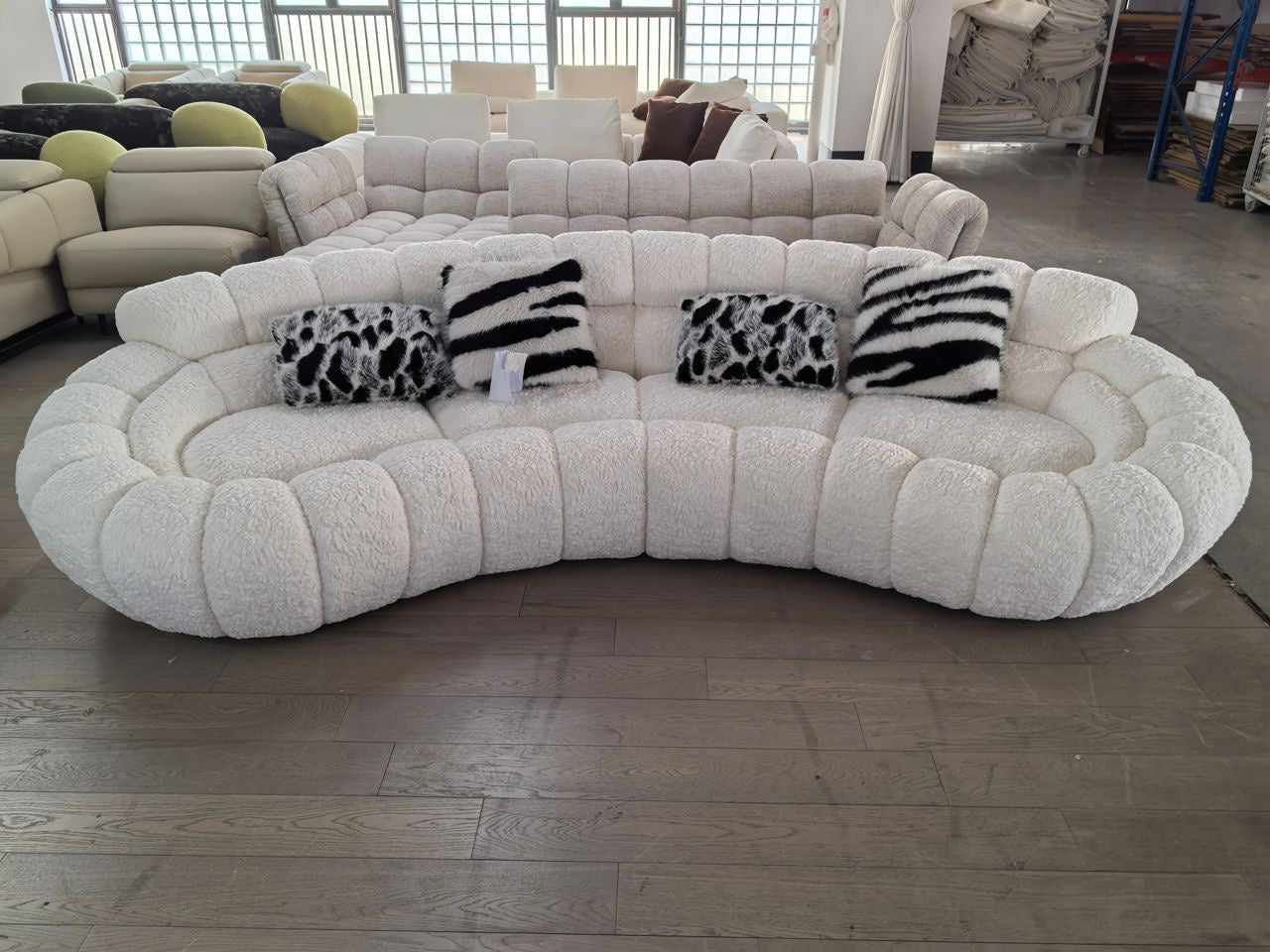 Lucy sectional