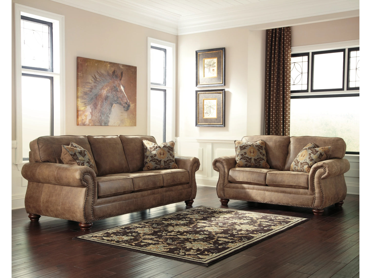 Larkinhurst Loveseat