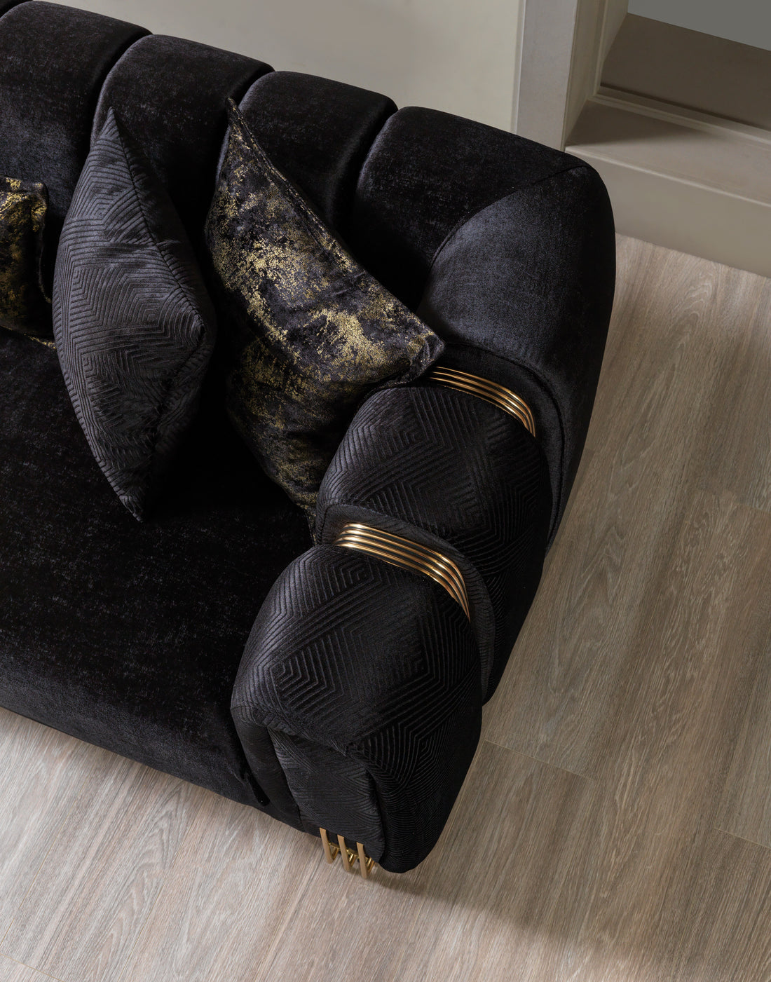 Santana Black Velvet Sofa 89”