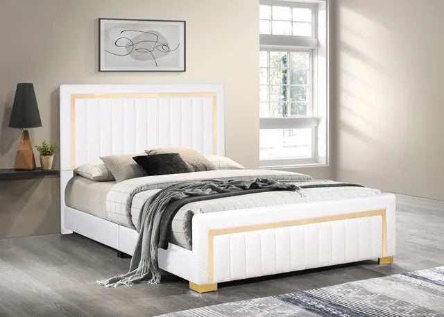 HH820 Off White Bed