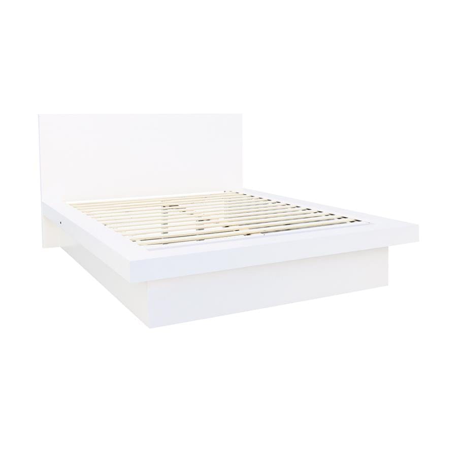 Jessica Eastern King Platform Bed with Rail Seating White