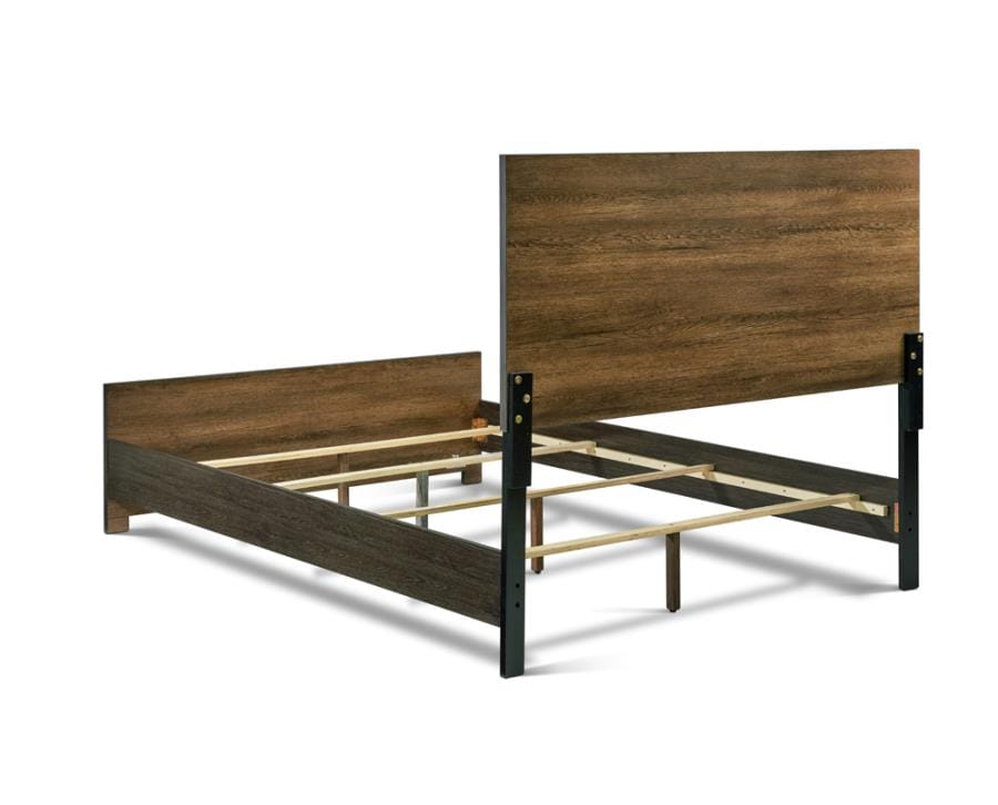 Dewcrest Eastern King Panel Bed Caramel and Licorice