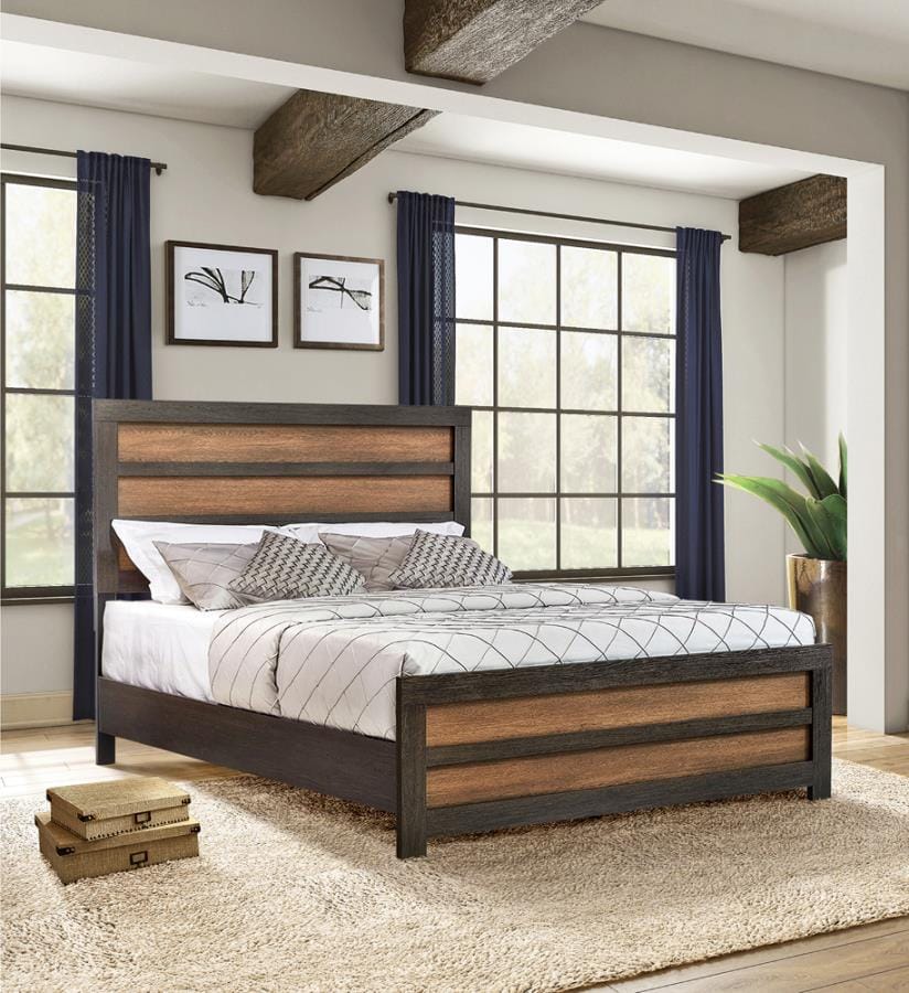 Dewcrest Eastern King Panel Bed Caramel and Licorice