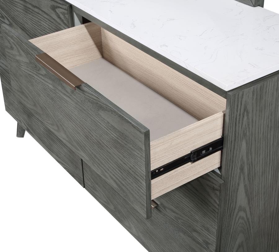 DRESSER